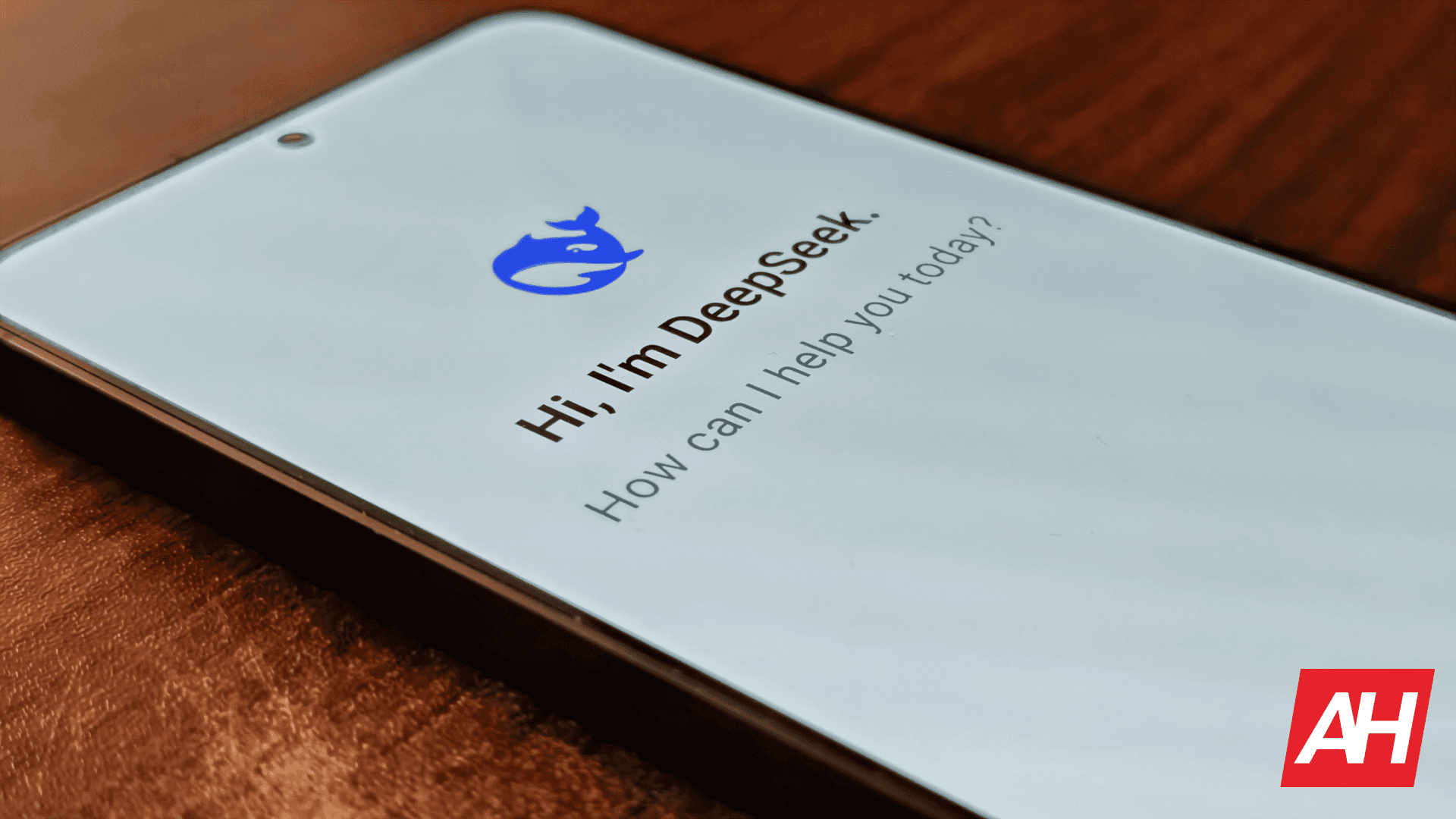 DeepSeek pazuda no Itālijas App Store un Google Play veikala