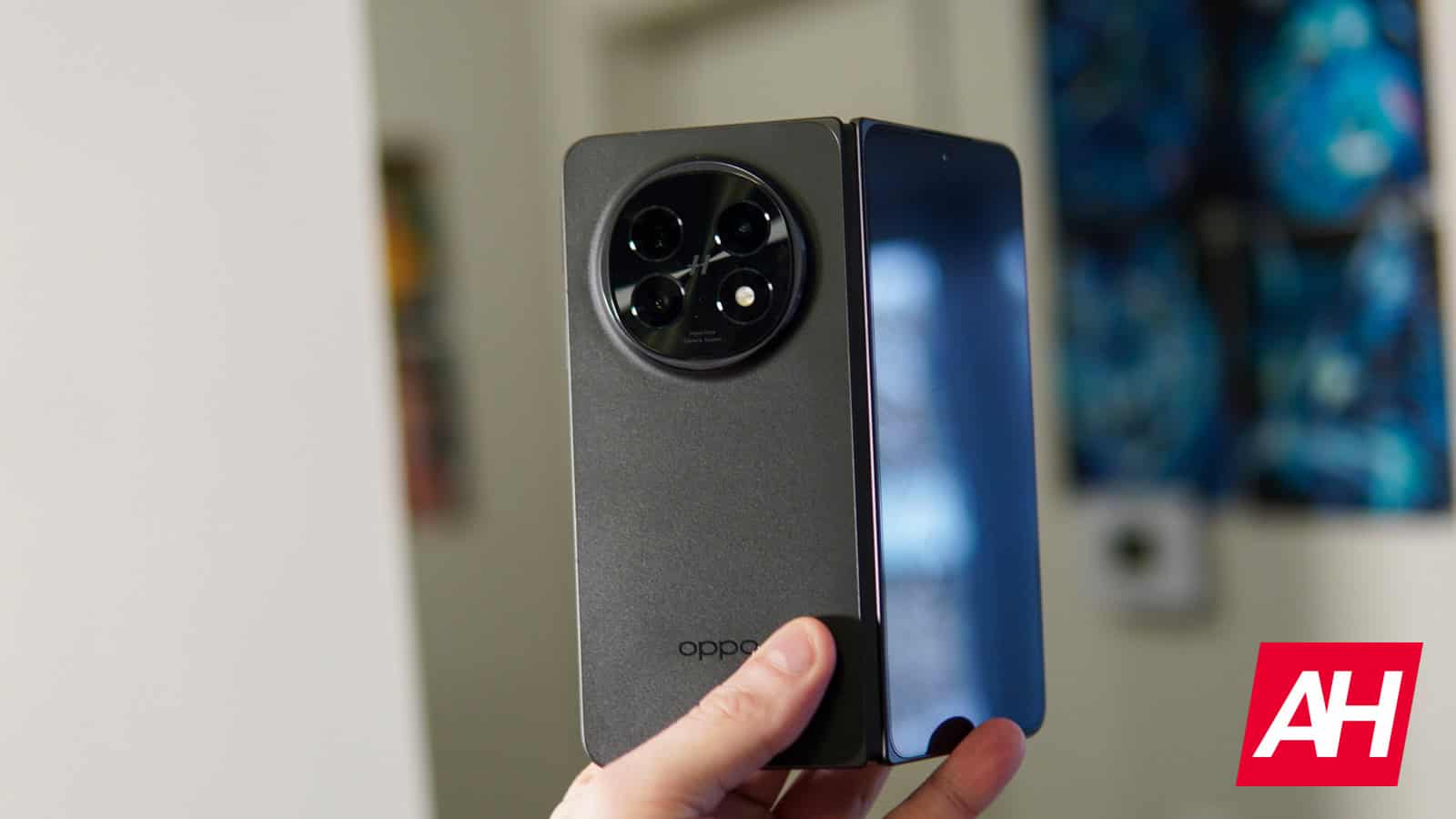 OnePlus pieļāva milzīgu kļūdu, atceļot Open 2 & Lūk, kāpēc tas sāp