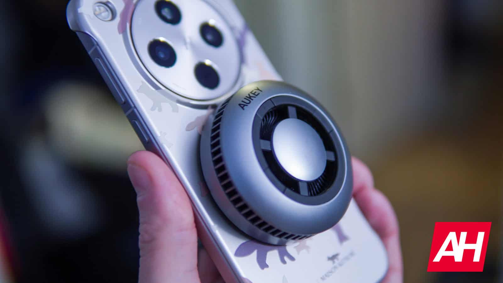 Šķiet, ka Android tālruņu veidotāji nevar iegūt magnētisko piezīmi