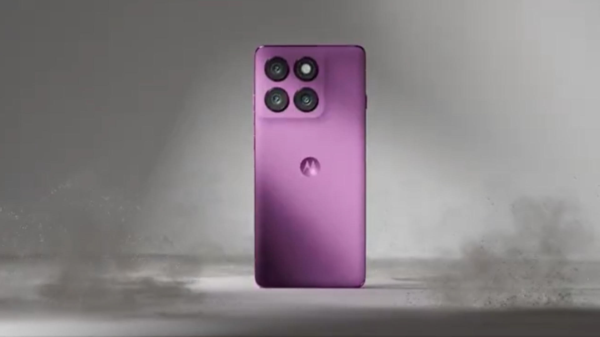 Šeit ir Motorola Edge 60 Pro visā tā nervozajā krāšņumā!