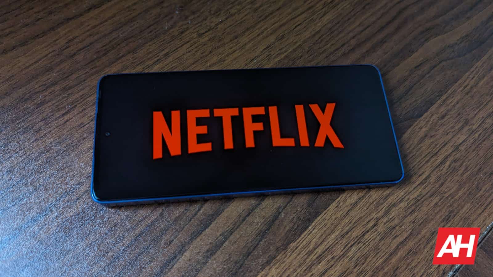 Netflix beidzot iegūst tikai dialogu subtitrus