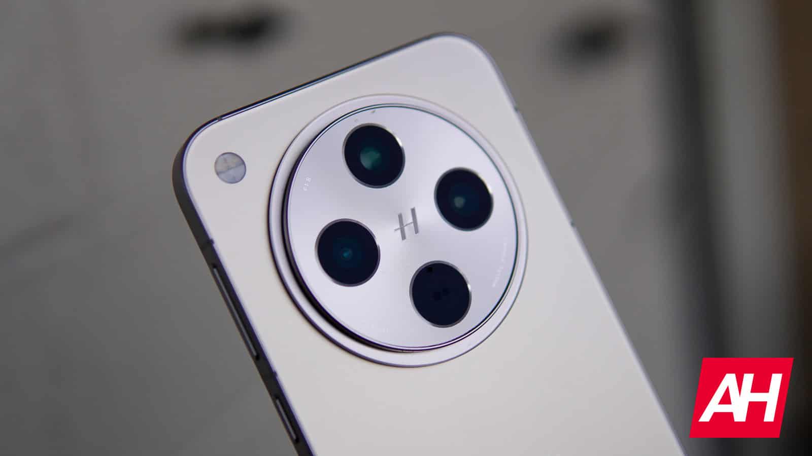 Oppo Atrod X9 ģimene varētu iekāpt 200MP kameras vilcienā