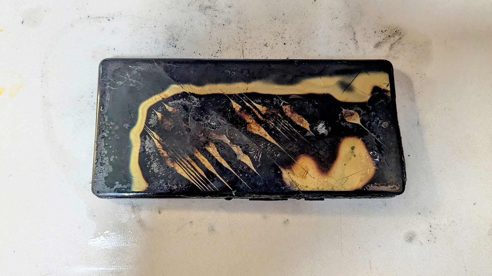 Cits pikseļu 6A tikko eksplodēja - uzminiet, ka 5 ASV dolāru lādētājs galu galā nebija daudz