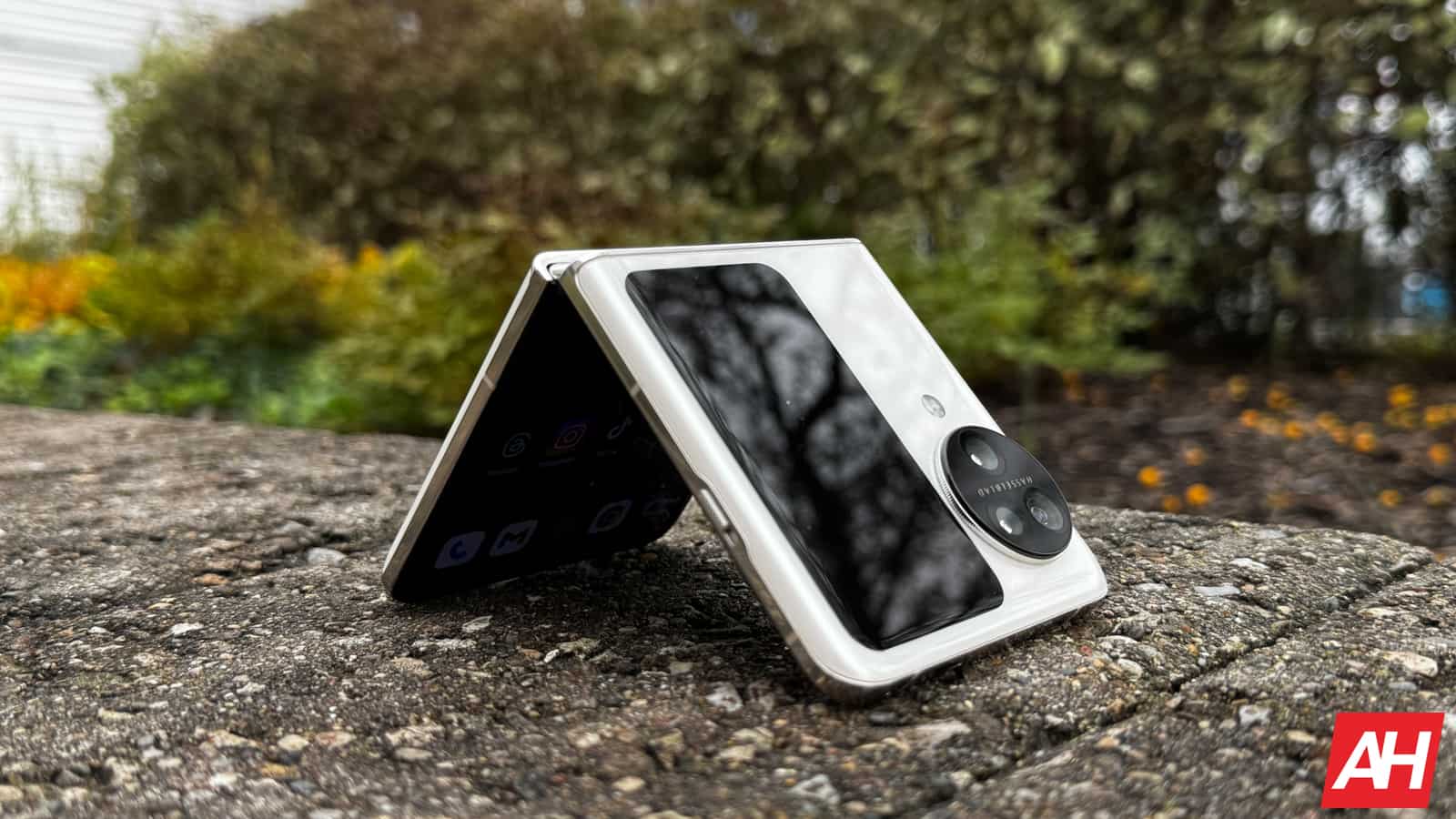 Patents gaidāms, hype ēka: tas varētu būt Oppo nākamais flip tālrunis