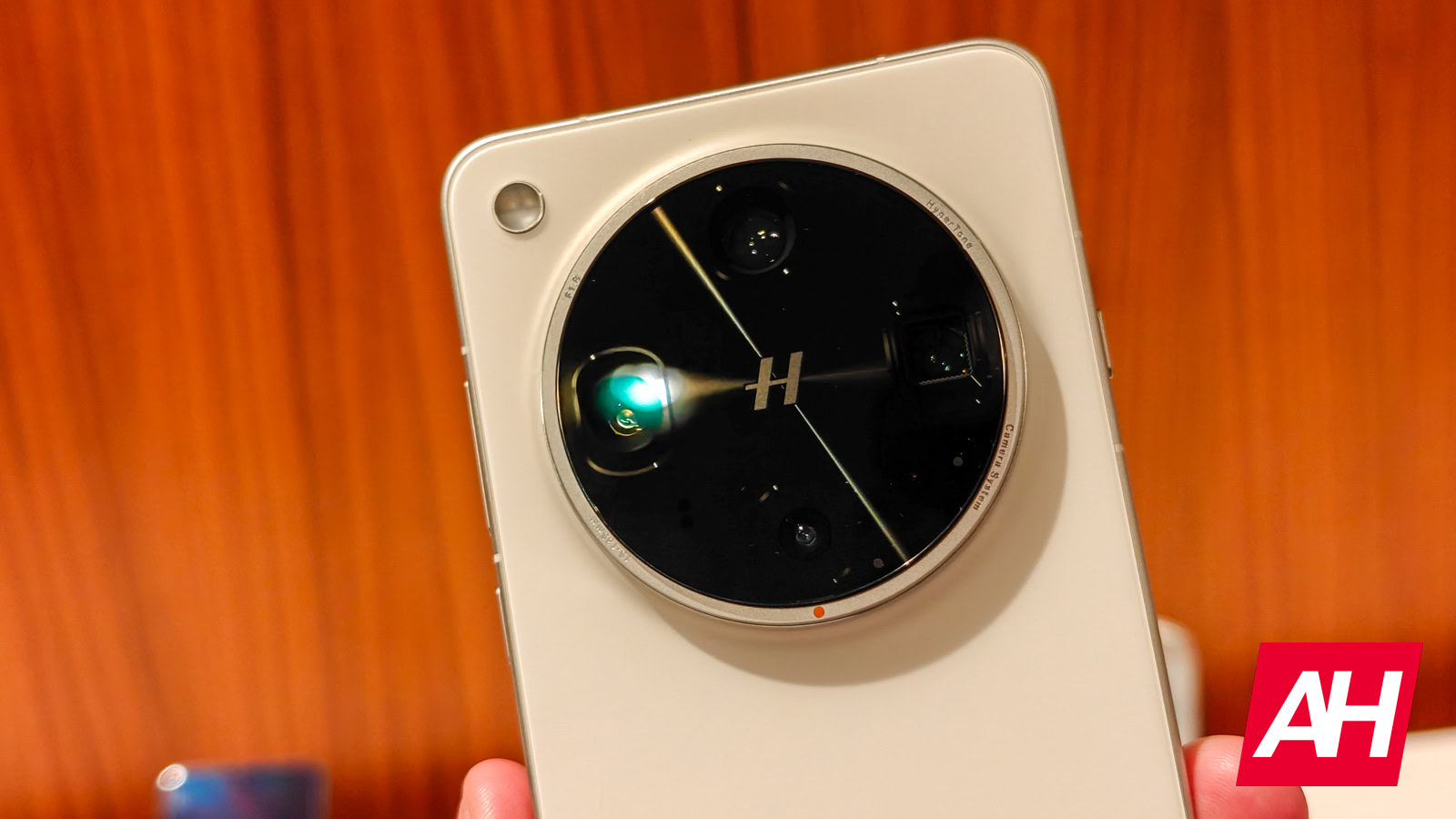 Oppo Atrast X9 sērijas noplūdes atklāj ārprātīgas kameras un nākamā paaudzes spēku