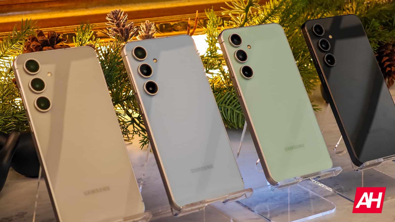 Samsung Galaxy S25 Fe tuvojas palaišanai: programmatūras pārbaude sākas