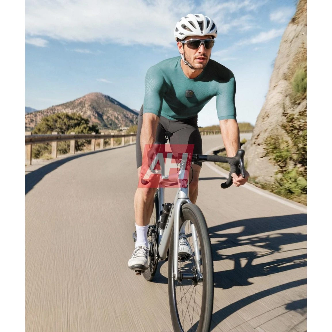 Ekskluzīvs Insta 360 Go Ultra AH 15