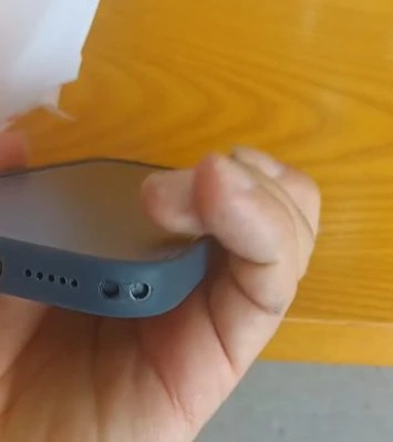 iPhone 17 šķidruma silikona korpuss 1