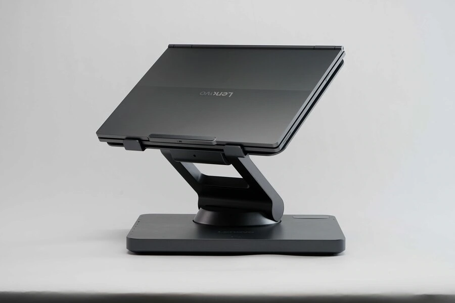 Lenovo Project Pivo Project Balet AI Concept Stand Leak 2