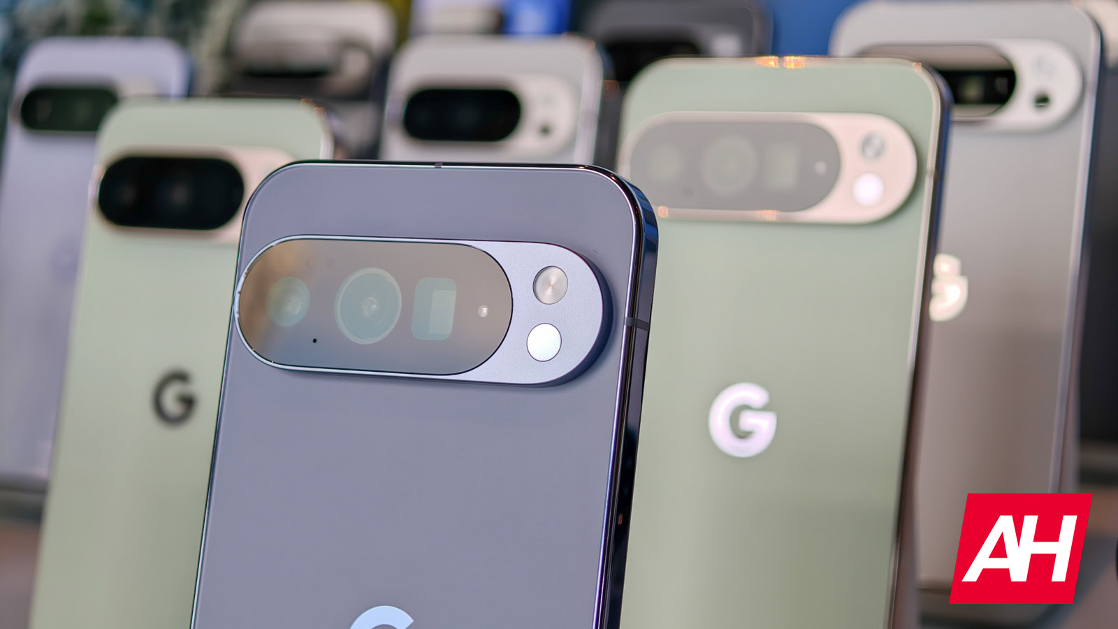 Cik ātrs ir Pixel 10 Pro uzlādes ātrums?