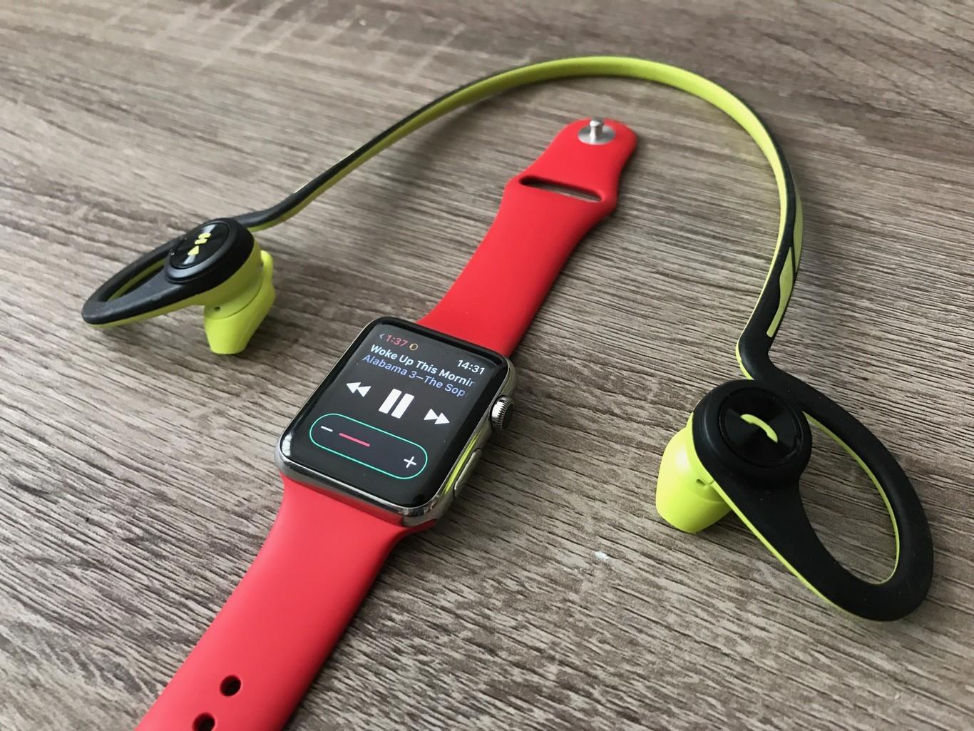 Cómo conectar altavoces o auriculares Bluetooth a tu Apple Watch