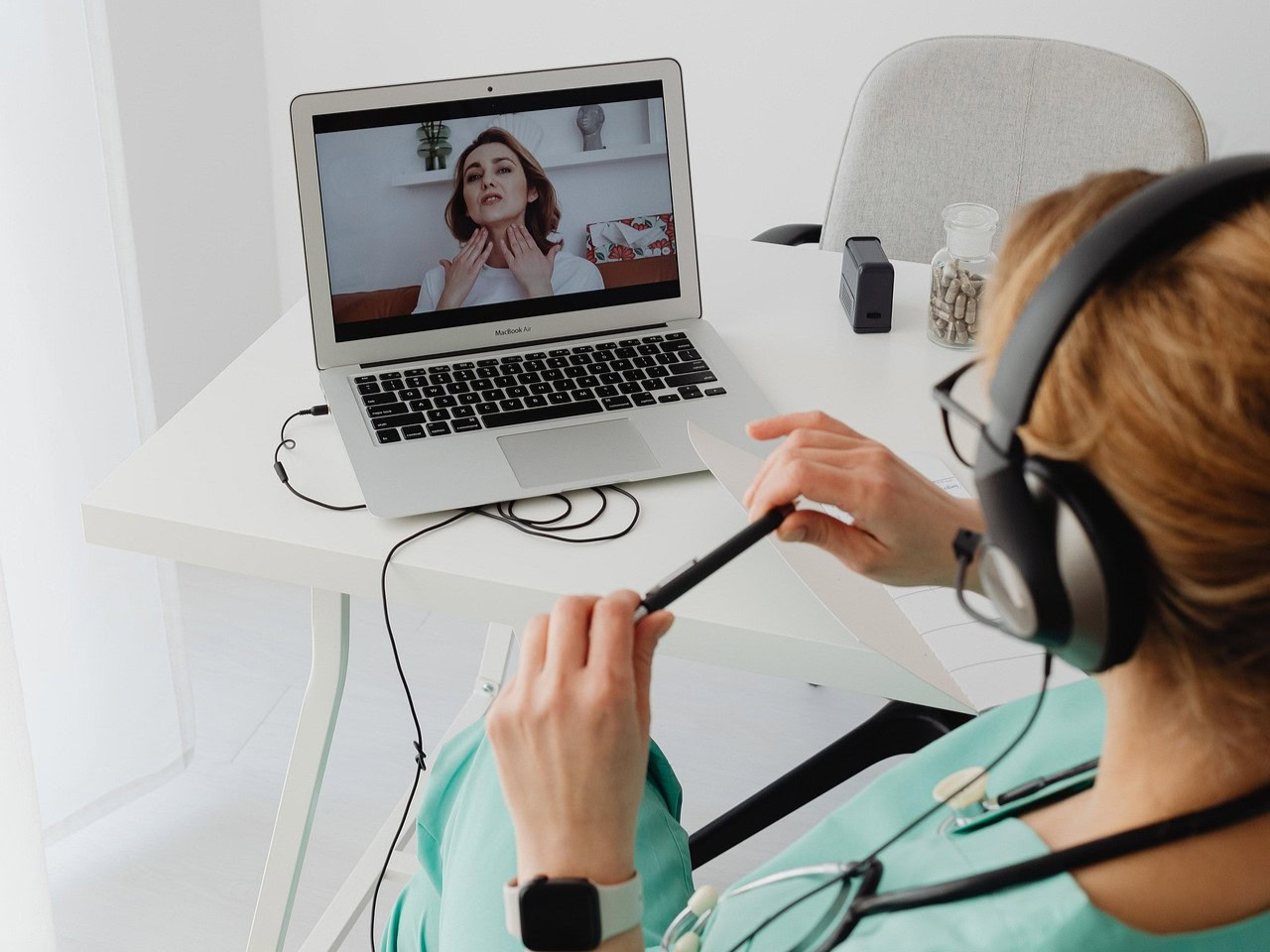 Privāts tele veselība budžeta tālruņiem ilgtermiņa atveseļošanai