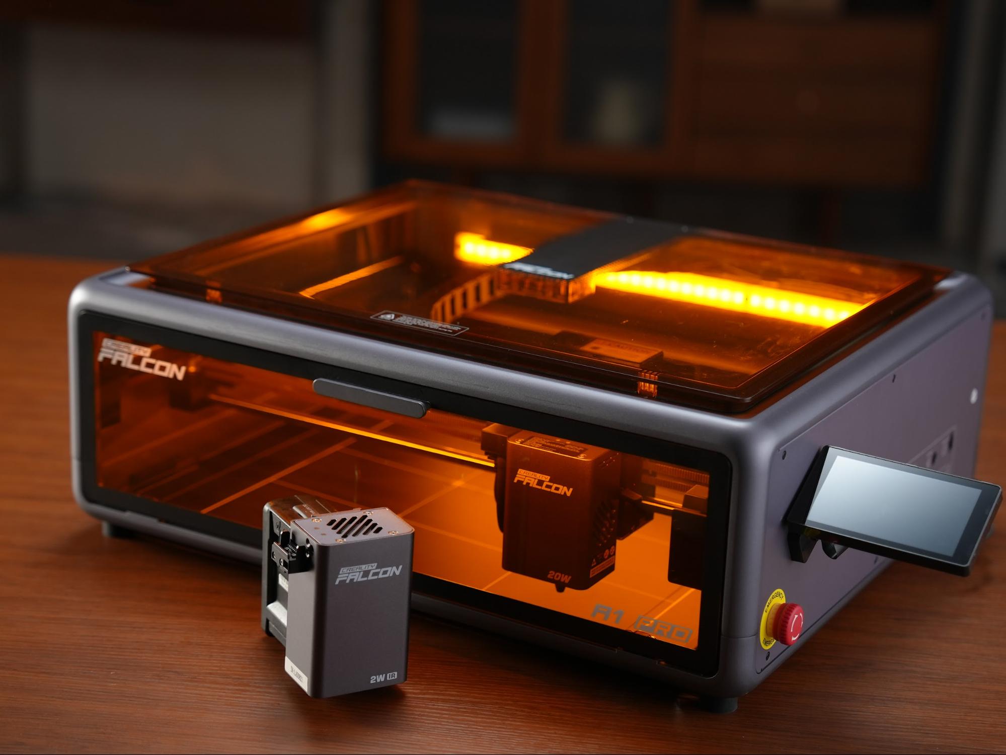 Falcon A1 Pro nodrošina AI autofokusu un attālo uzraudzību lāzera gravēšanai