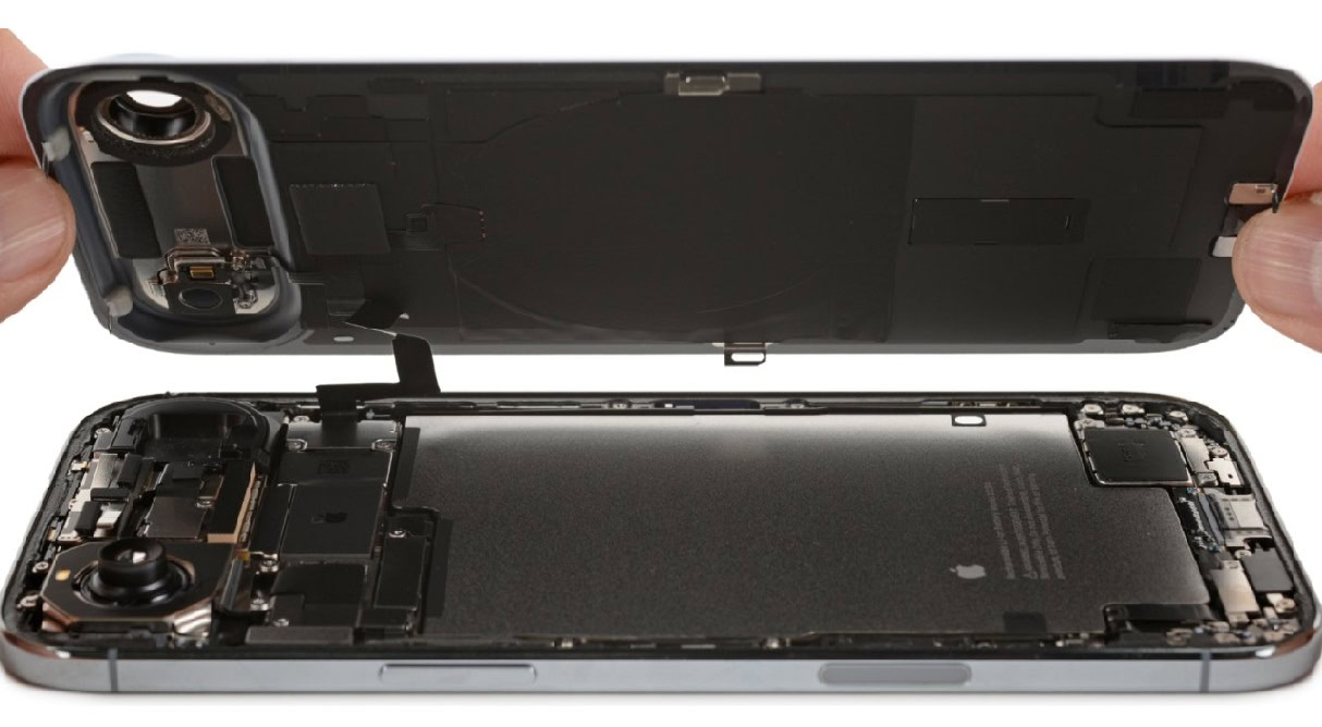 Asariņa parāda Apple iPhone Air pārsteidzoši labojamu