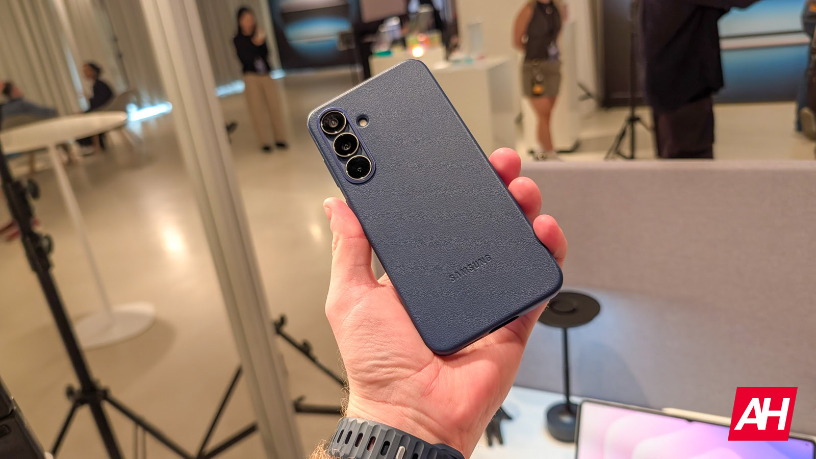 Galaxy S25 Fe ir vieglāk labojams nekā Galaxy S24 Fe