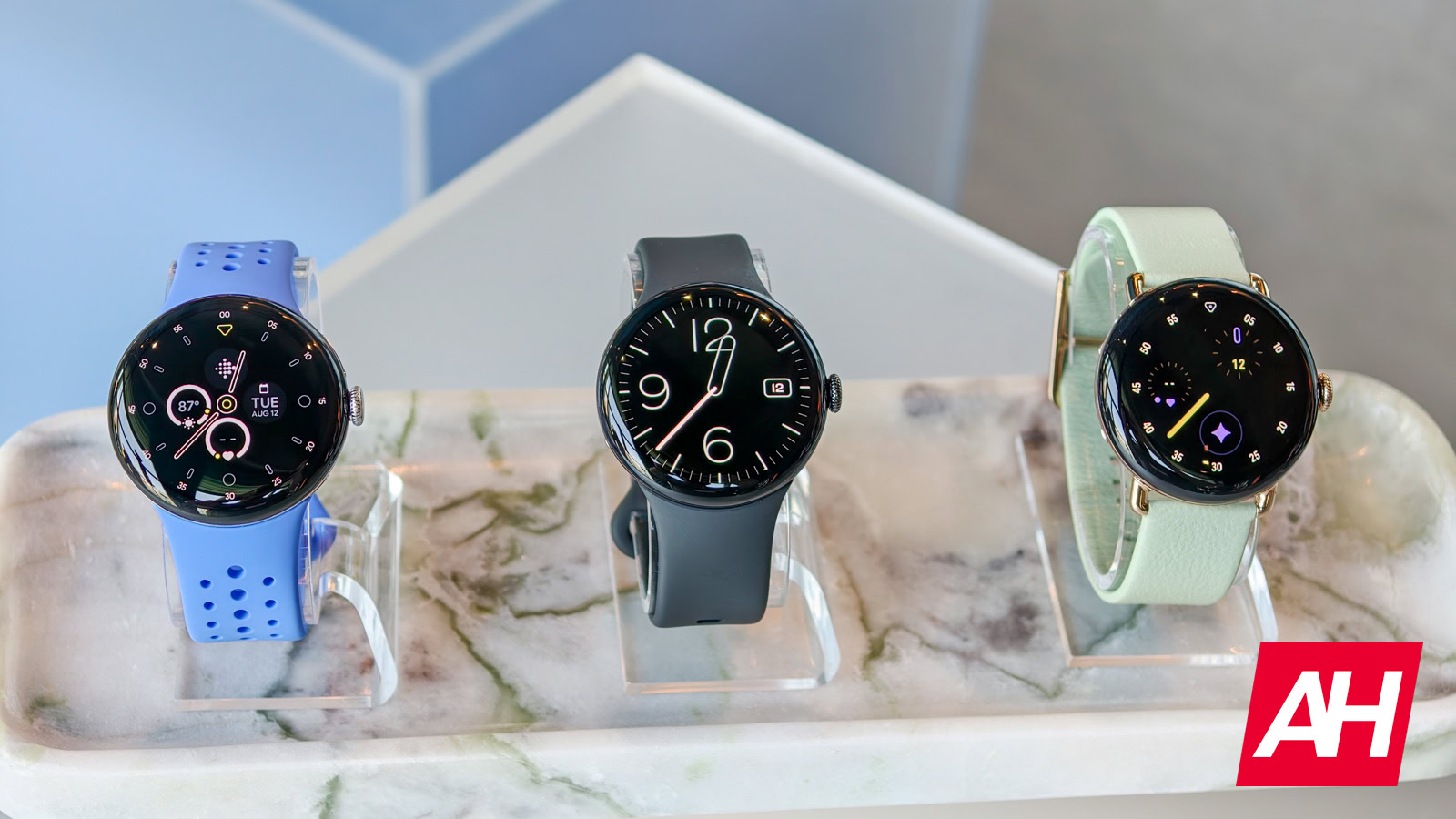Google Pixel Watch 4 krāsas