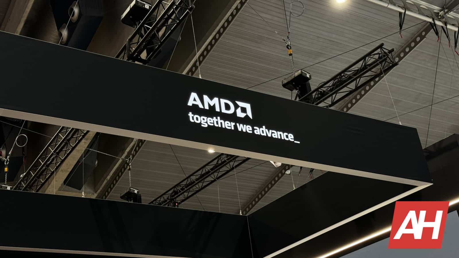 Jauns AMD RX 10950 XTX noplūdes norāda uz masīvu lēcienu GPU veiktspējā