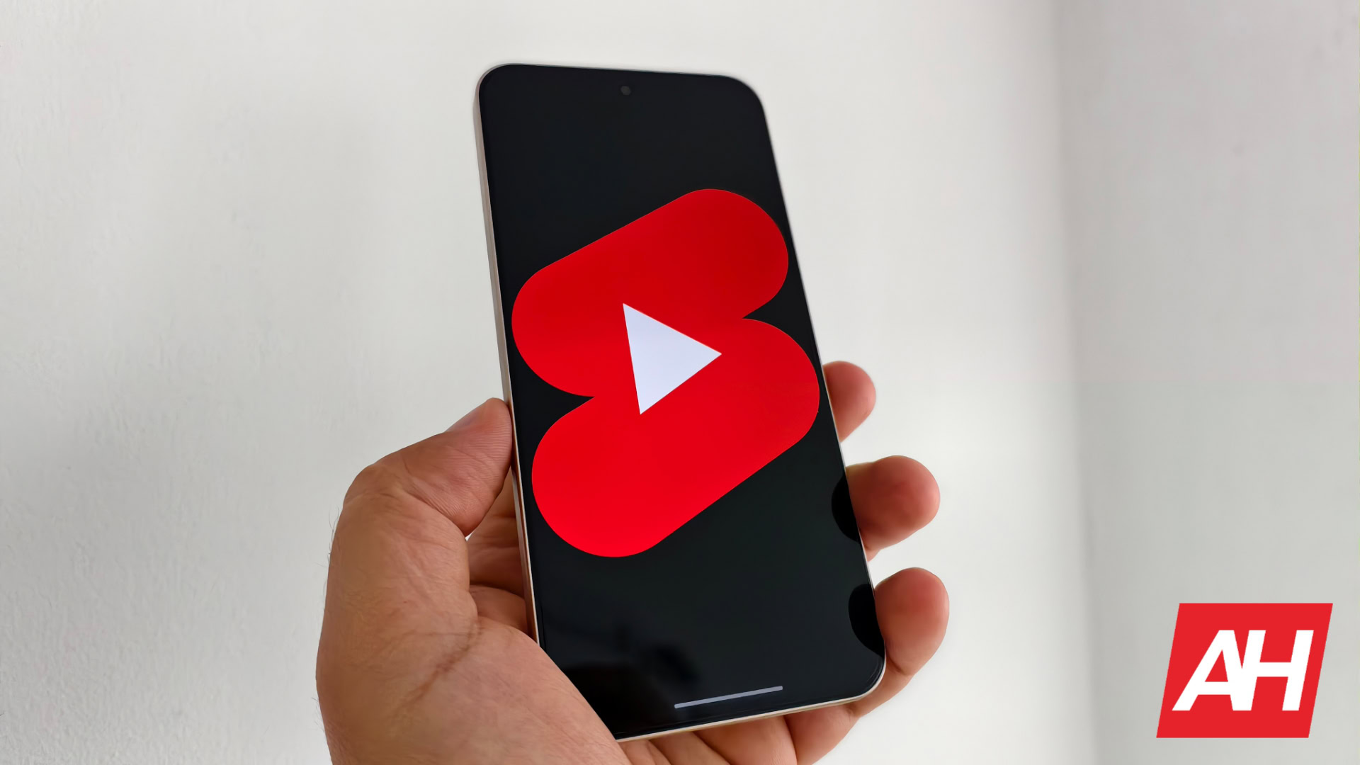 YouTube šorti pievieno VEO 3 AI, lai teksta uzvednes pārvērstu videoklipos