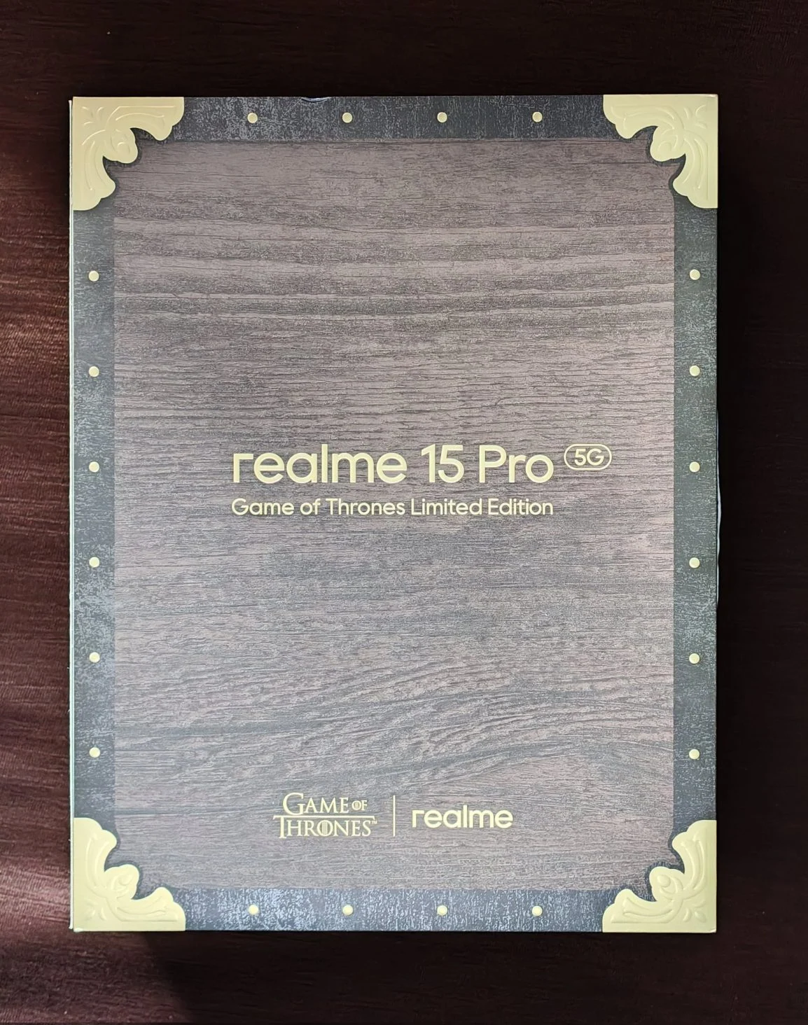 Realme ieguva tālruņa kasti