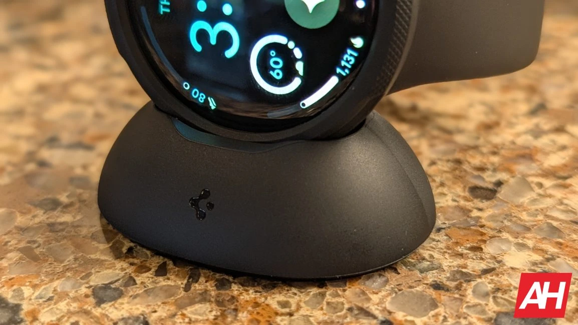 Ah Spigen šķidrs gaisa korpuss un apzīmē Pixel Watch 4 (2)