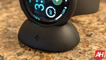 Ah Spigen šķidrs gaisa korpuss un apzīmē Pixel Watch 4 (2)