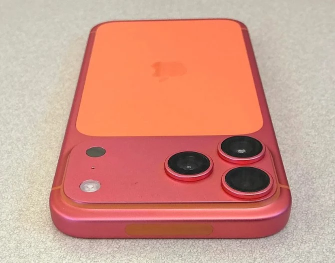 iPhone 17 Pro Max Pink 2
