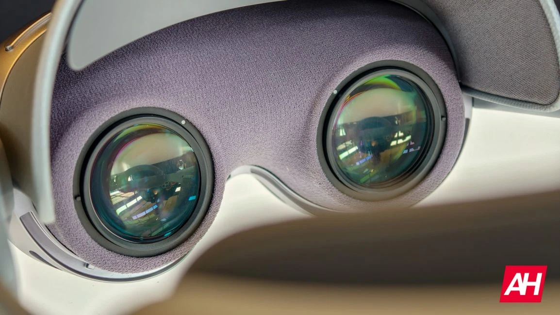 Samsung Galaxy XR Hands on AM AH 14