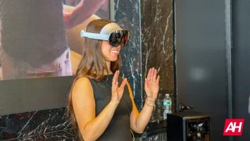 Samsung Galaxy XR Hands on AM AH 23