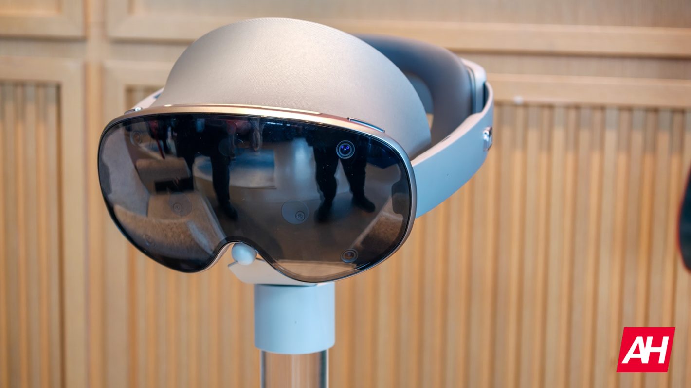 Samsung Galaxy XR Hands on AM AH 54