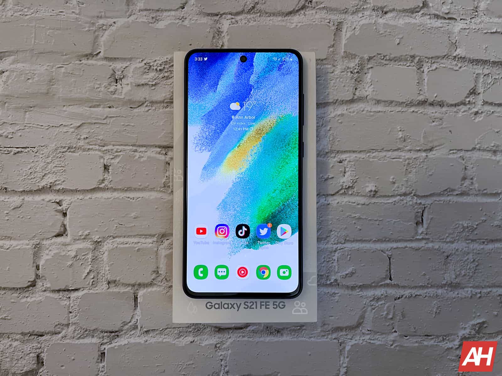 Galaxy S21 FE saņem savu pēdējo lielo Android atjauninājumu — Android 16 ir klāt