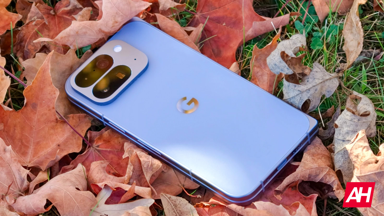 Google vadošajam saliekamajam modelim pirms melnās piektdienas tika ievērojami samazināta cena par 300 $