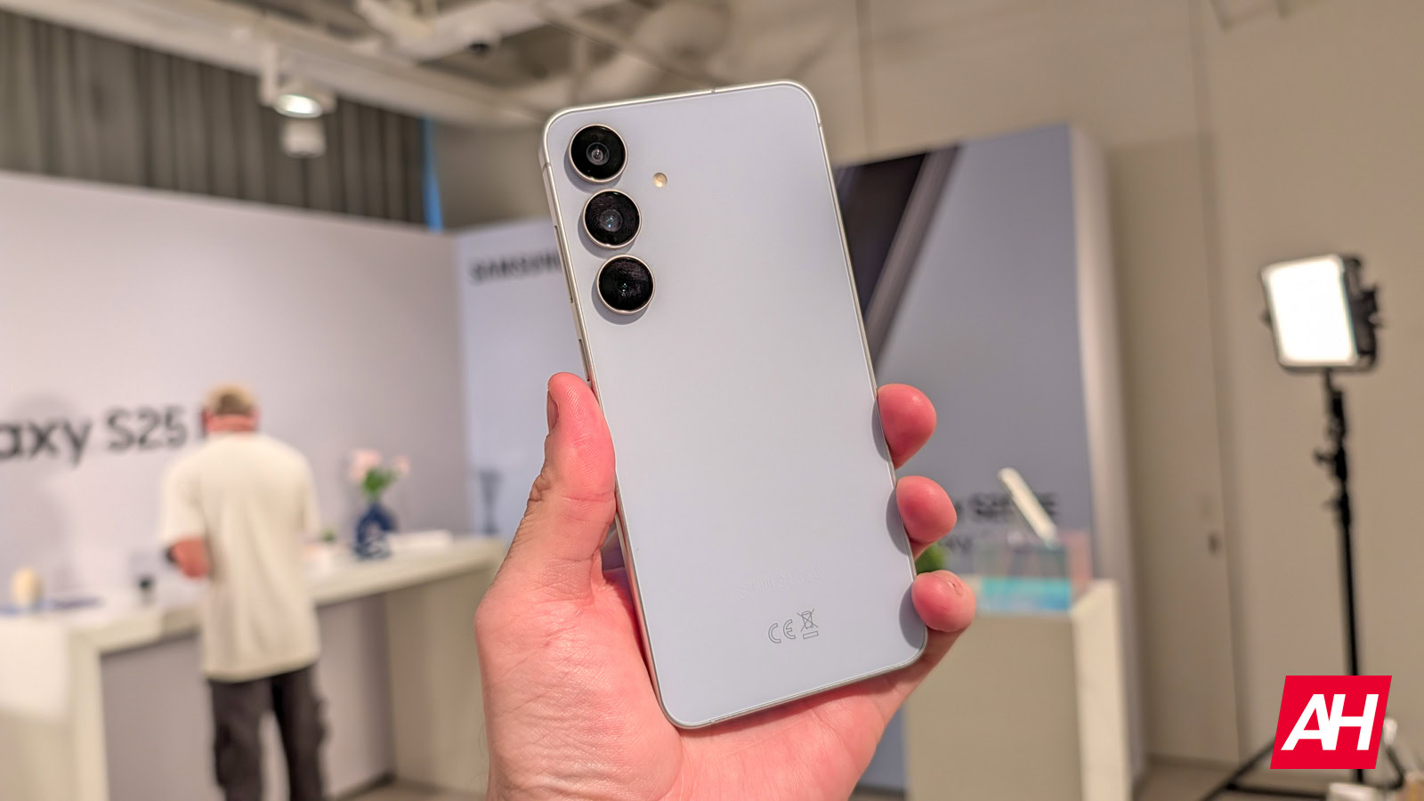 Samsung piegādā 2025. gada novembra drošības ielāpu Galaxy S25 sērijai