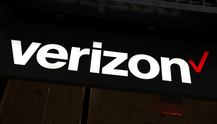 Verizon atlaiž 13 000 darbinieku, kas ir lielākais darbinieku skaita samazinājums uzņēmuma vēsturē, jo jaunais izpilddirektors uzsāk lielu pārstrukturēšanu