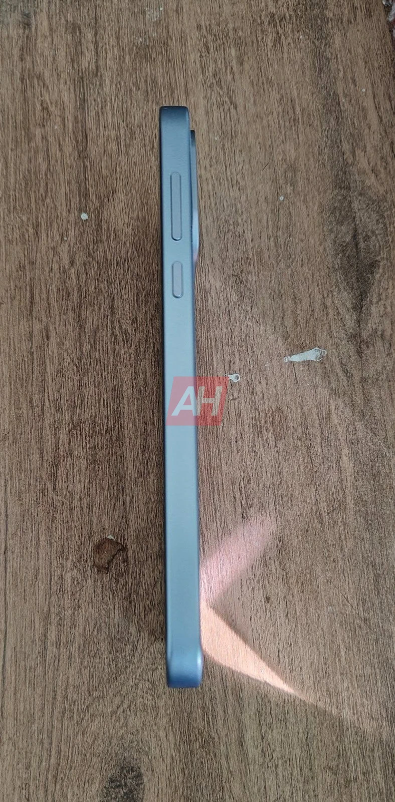 Ekskluzīvs OnePlus Turbo Leak AH 3