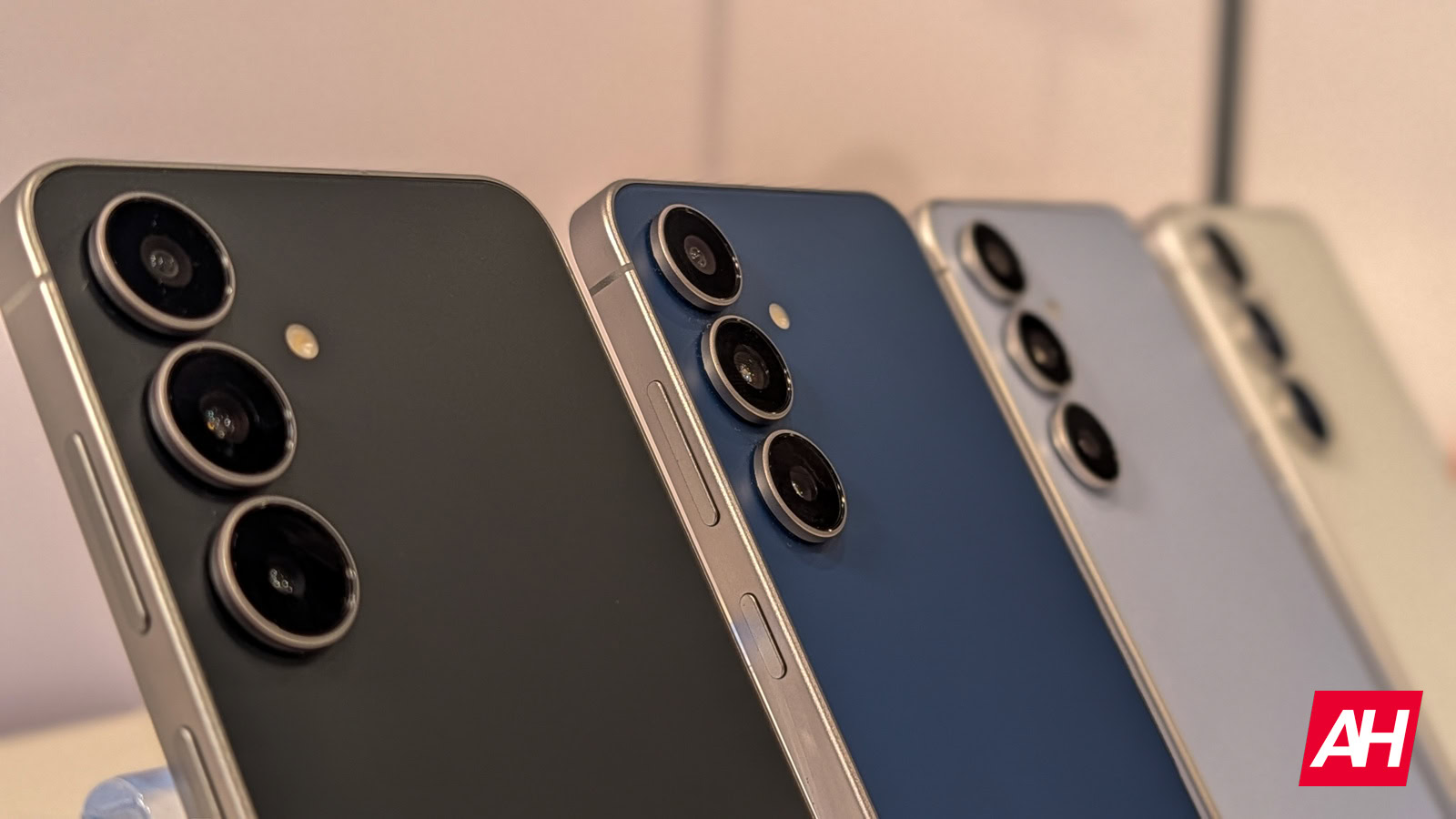 2025. gada decembra Galaxy S25 atjauninājums risina kritiskas One UI un Android drošības problēmas