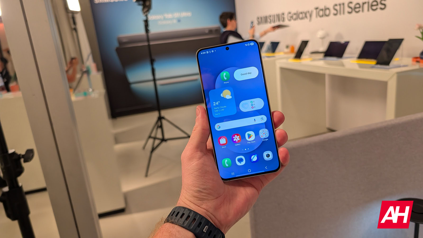 Viens lietotāja interfeiss 8.5 beidzot ienes vietējos privātos albumus Samsung galerijā