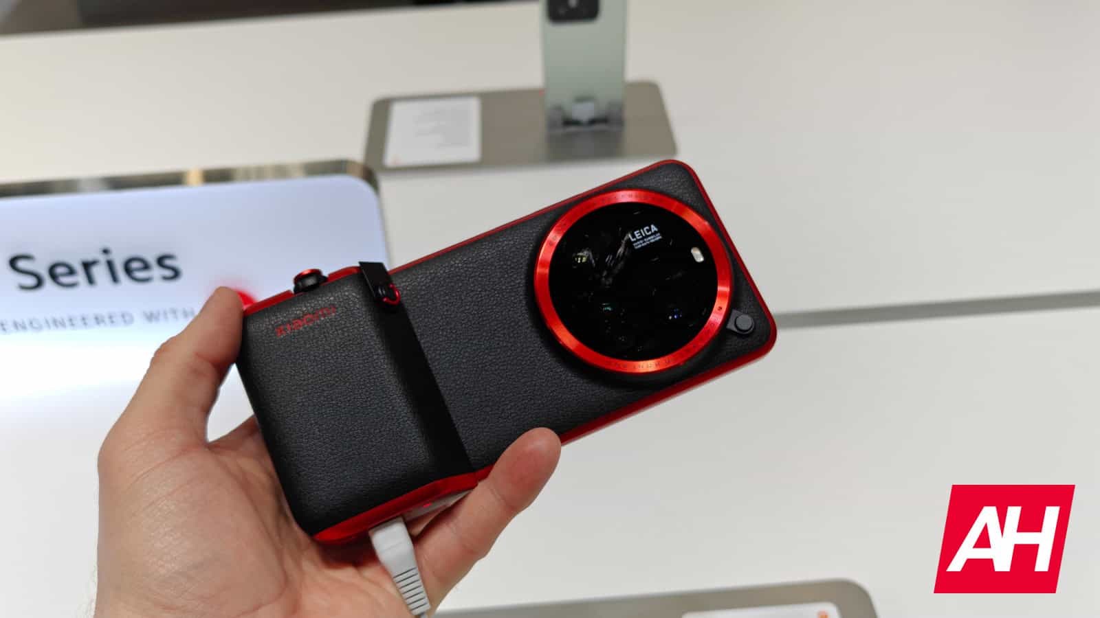 Xiaomi 17 Ultra var ierasties ar 3x–7x nepārtrauktu optisko tālummaiņu