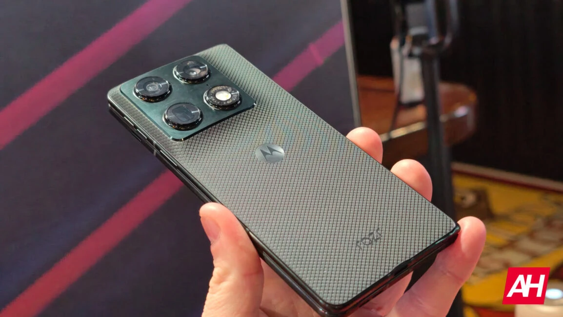 Motorola Razr Fold AM AH 05