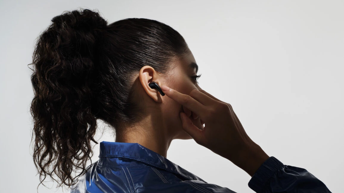 REDMI Buds 8 Lite dzīvesveida attēls