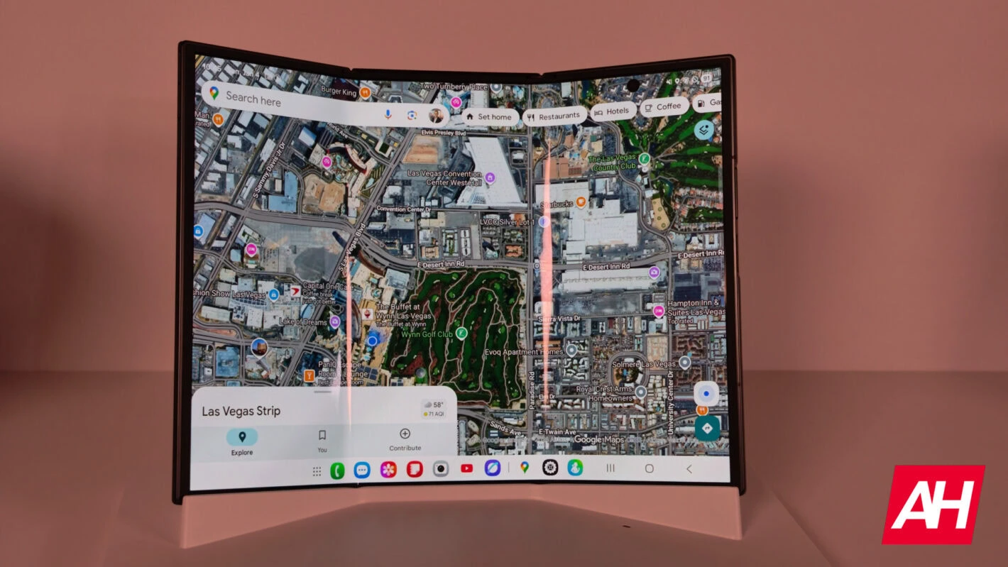 AH Samsung Galaxy Z TriFold 35