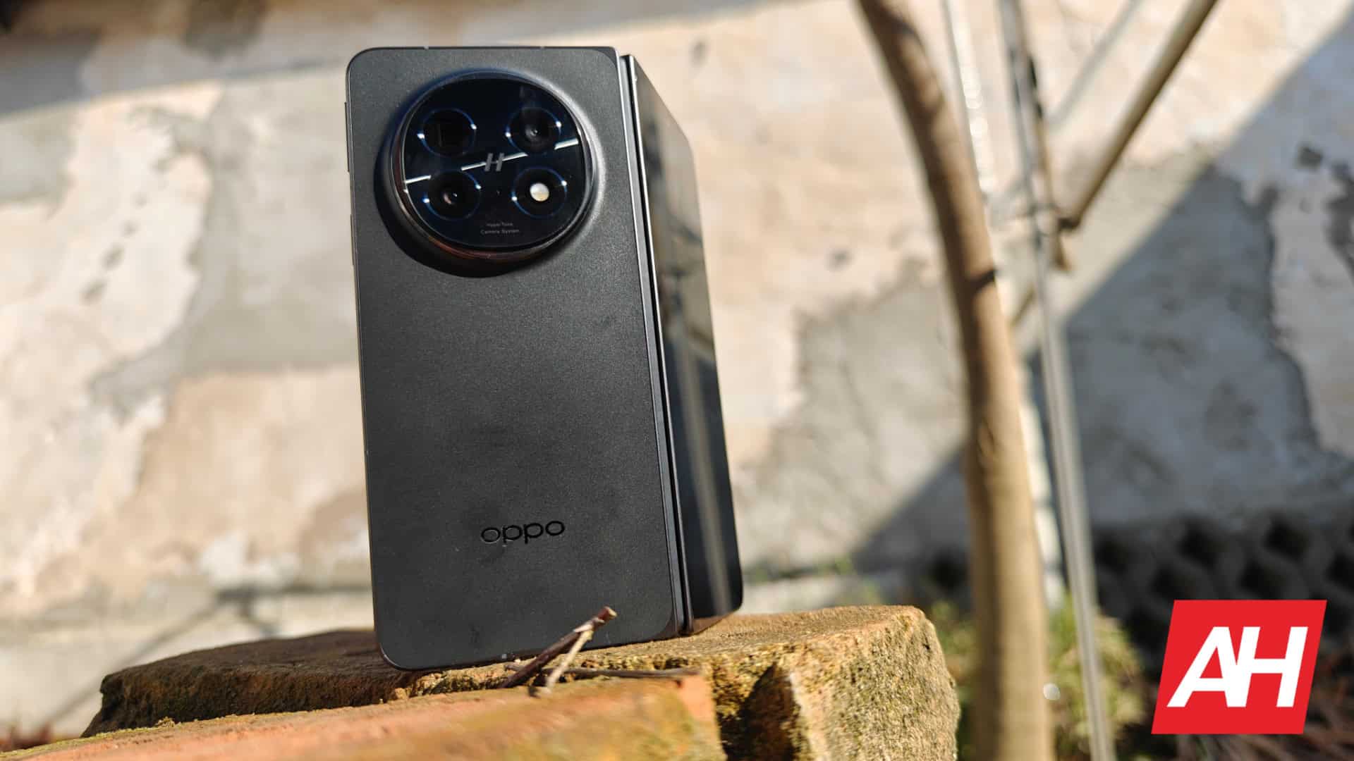 OPPO Find N7 Aims Straight pie Apple pirmajā salokāmajā ierīcē — plašāks ir jauns, foršs