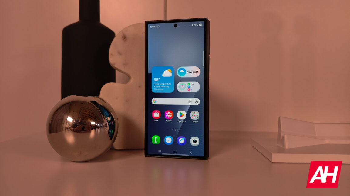 AH Samsung Galaxy Z TriFold 28