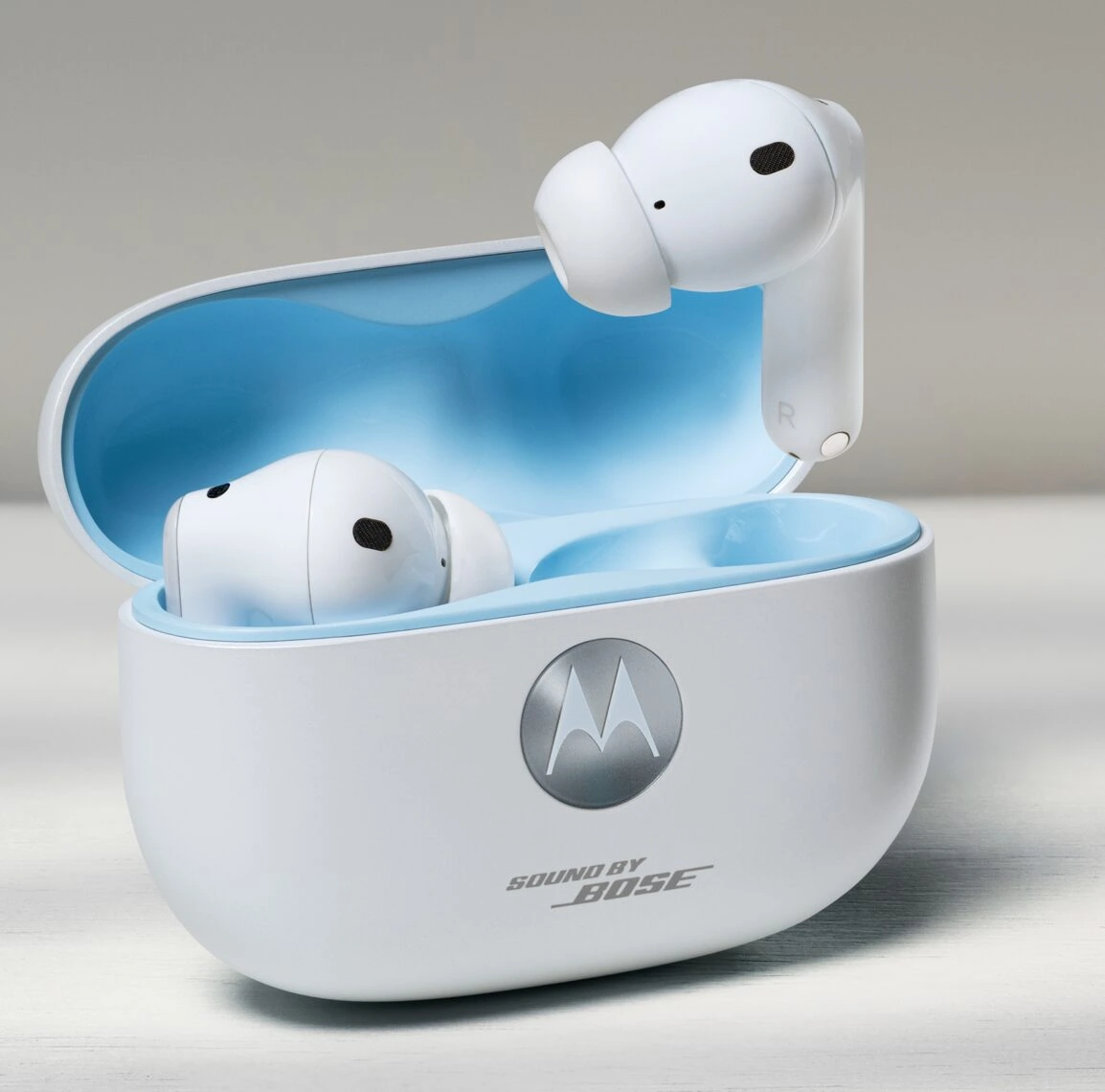 Motorola Moto Buds 2 Plus (1)