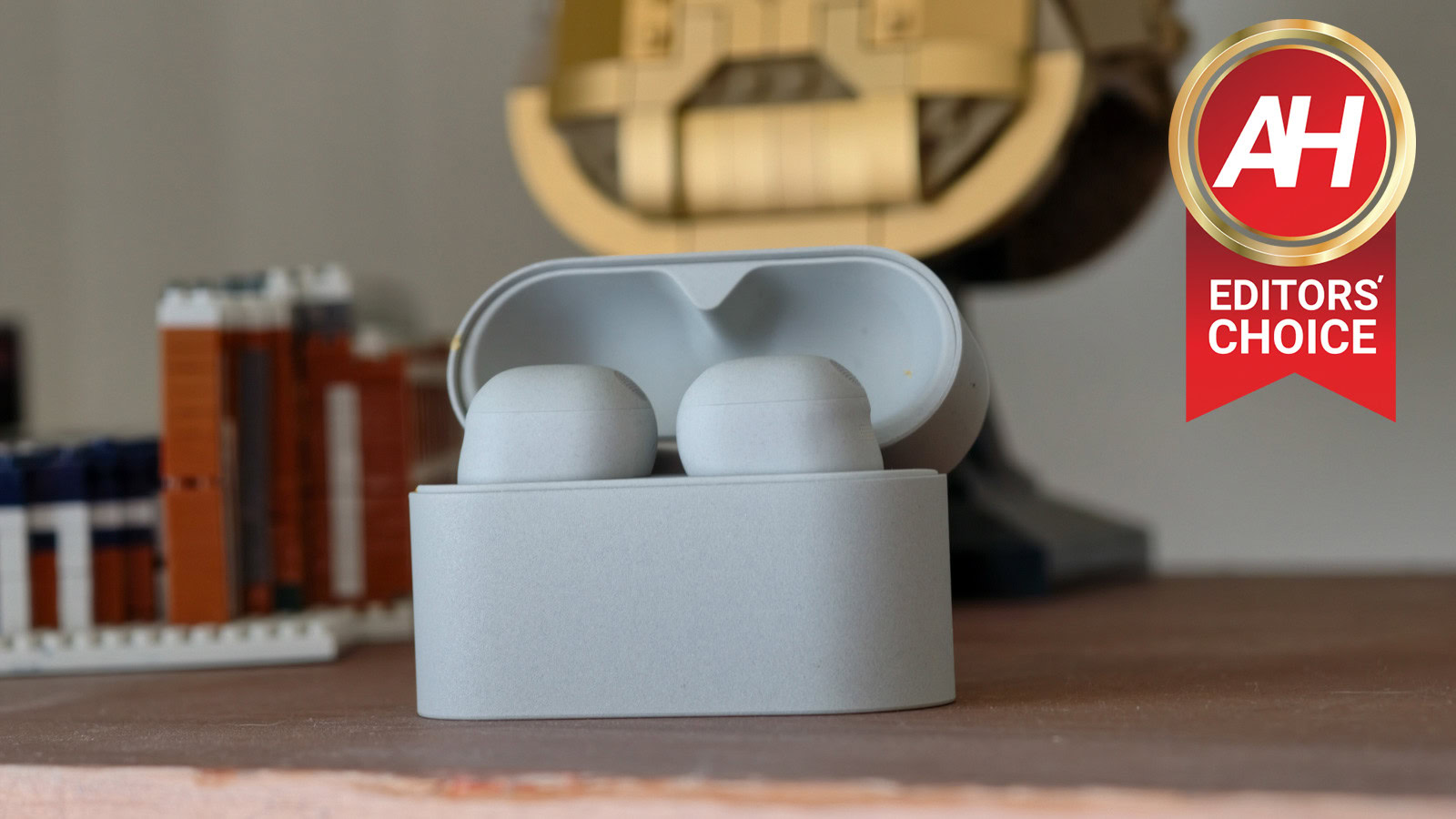 Sony WF-1000XM6 apskats: biezs, ērts un nekas zem 350 USD neizklausās tik labi