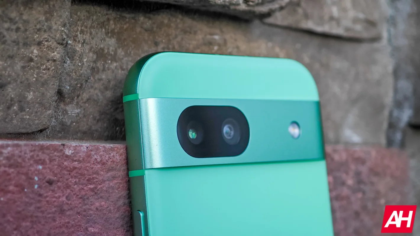 Google Pixel 8a apskats AM AH 03