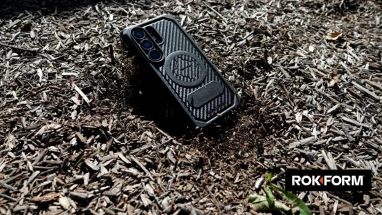 S26 Rugged Product Hero Lifestyle Masa 22