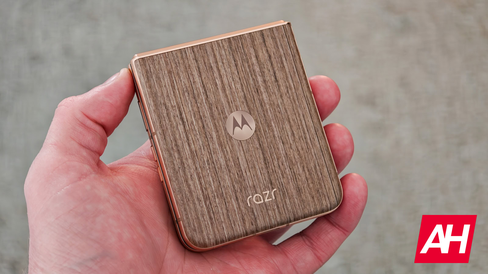 Motorola Razr un Razr Ultra 2025 beidzot iegūstiet Android 16 atjauninājumu