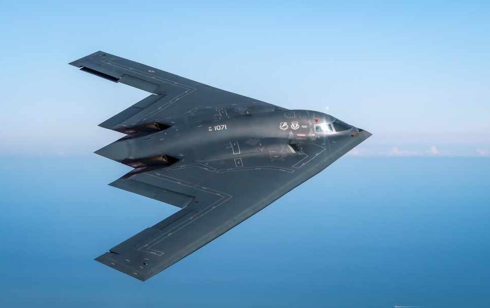 Ķīnas mākslīgā intelekta aizsardzības uzņēmums apgalvo, ka ir pārtvēris bumbvedēja B-2 signālus ASV trieciena laikā Irānai