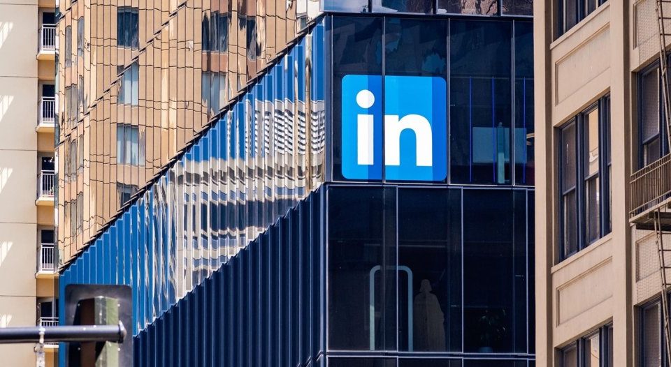 LinkedIn plāno atlaist 5% darbaspēka, jo visā Silīcija ielejā tiek samazināts darbs tehnoloģiju jomā