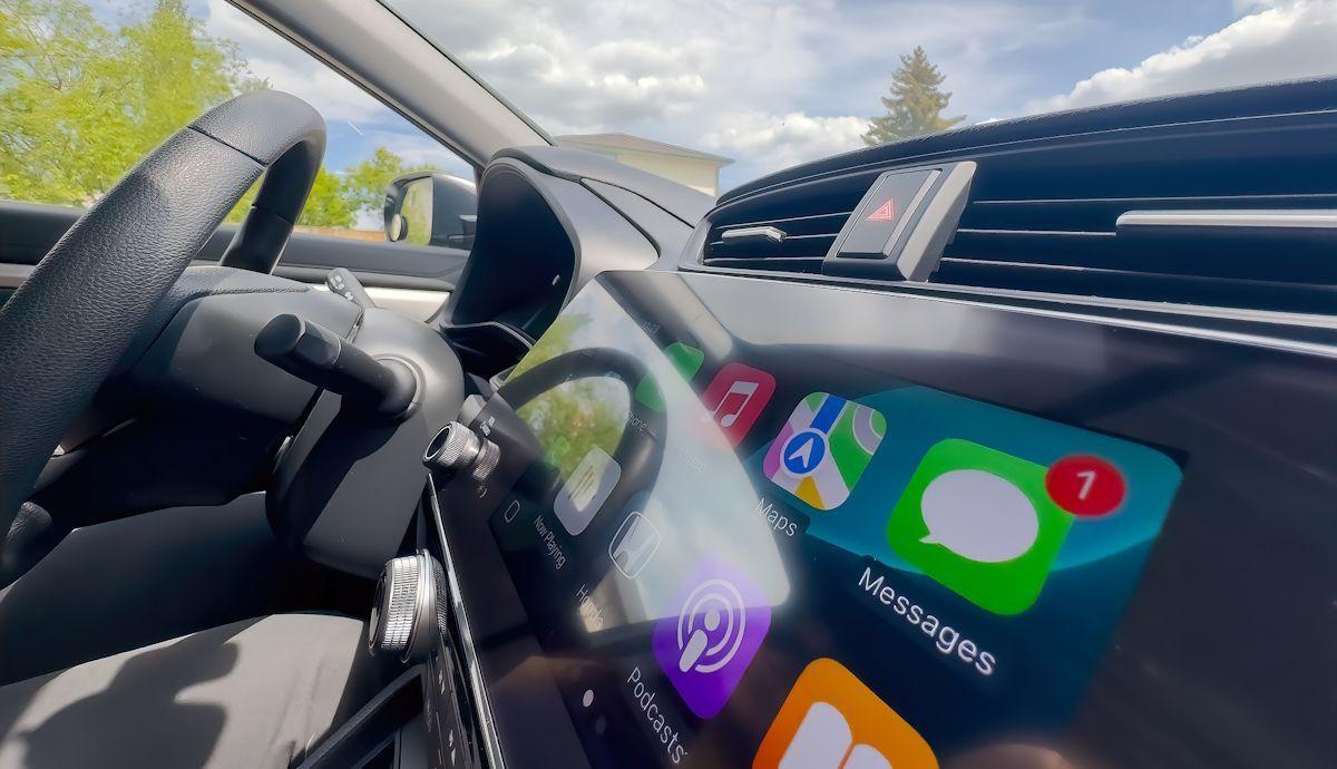 CarPlay audio ziņas Audio un Siri vadīklas pakalpojumā CarPlay